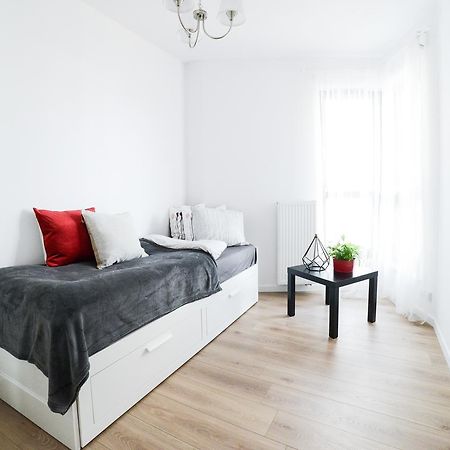 Cosy Apartment In Varşovia Exterior foto